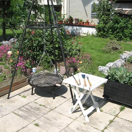Gemuetliche Souterrain-einliegerwohnung In Zentraler Lage Mit Vielen Extras 아파트 *