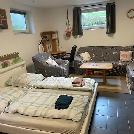 아파트 Gemuetliche Souterrain-einliegerwohnung In Zentraler Lage Mit Vielen Extras *