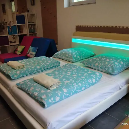 Apartmán Gemuetliche Souterrain-einliegerwohnung In Zentraler Lage Mit Vielen Extras *