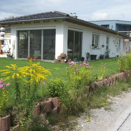 Gemuetliche Souterrain-einliegerwohnung In Zentraler Lage Mit Vielen Extras *