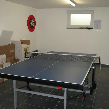 아파트 Gemuetliche Souterrain-einliegerwohnung In Zentraler Lage Mit Vielen Extras *