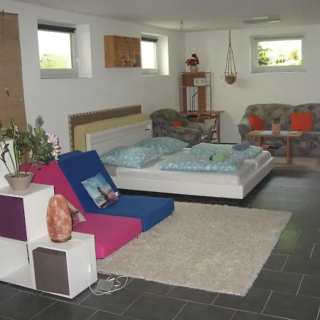Apartment Gemuetliche Souterrain-einliegerwohnung In Zentraler Lage Mit Vielen Extras