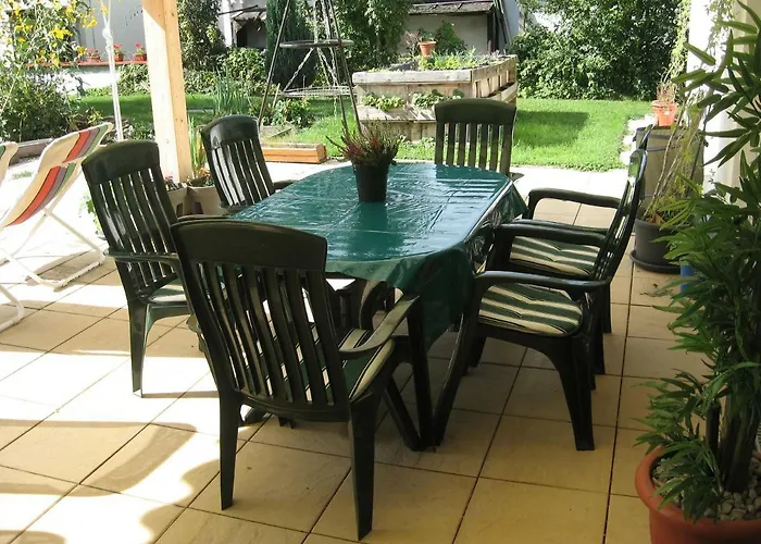 Appartement Gemuetliche Souterrain-einliegerwohnung In Zentraler Lage Mit Vielen Extras *