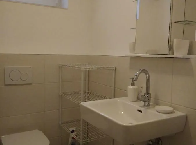 Gemuetliche Souterrain-einliegerwohnung In Zentraler Lage Mit Vielen Extras Apartment Kiefersfelden